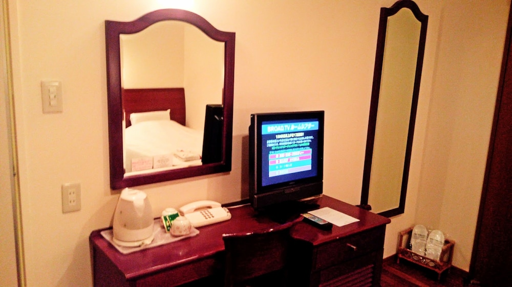 DELUXE, TWIN BEDS, WITH EXTRA BED