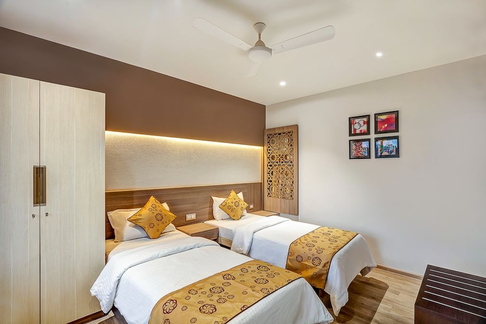 Ashok Deluxe Apartments photo5