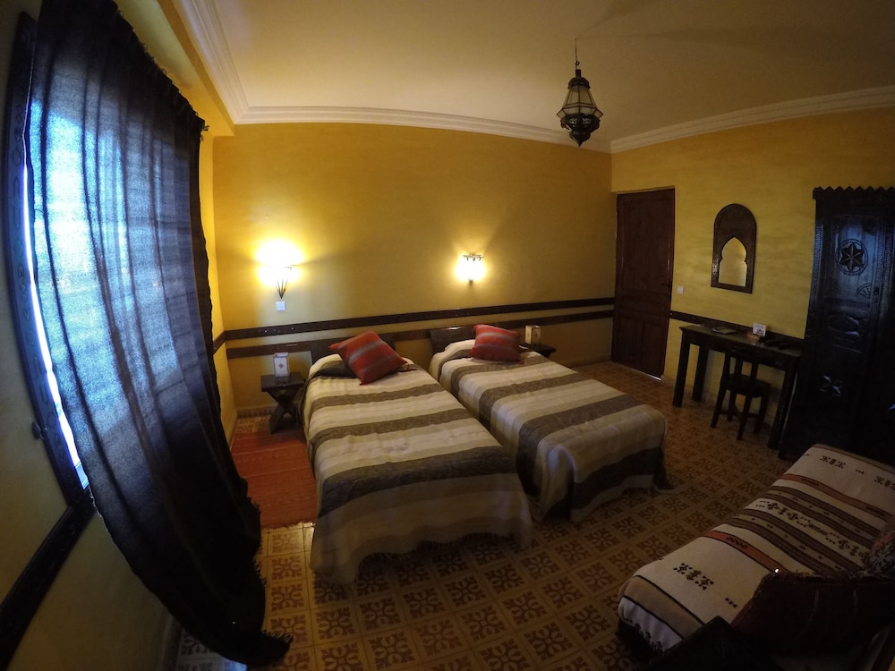 RIAD ZAHRA 19/32