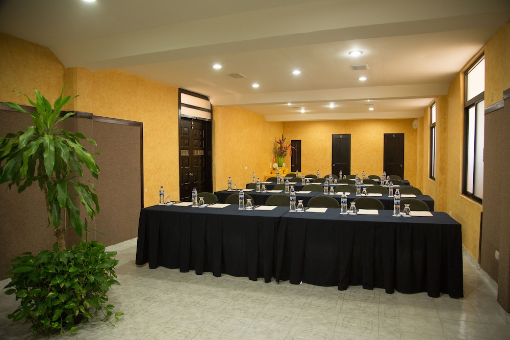 Hotel Maya Tulipanes Palenque 70/71