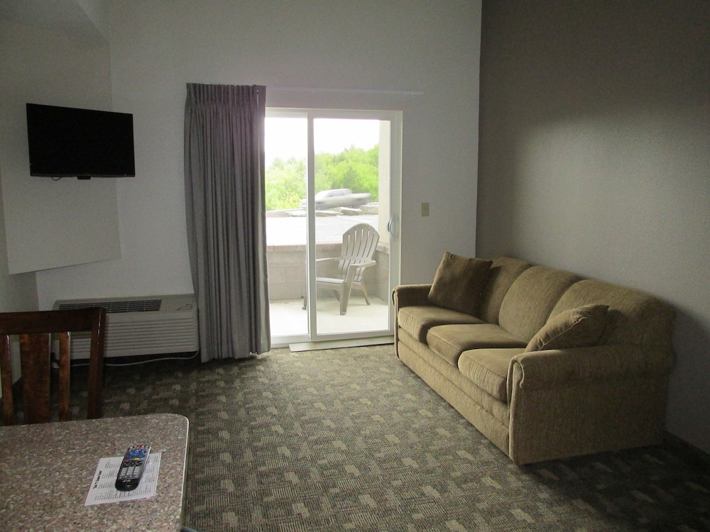 CRYSTAL SPRINGS INN AND SUITES 30/39