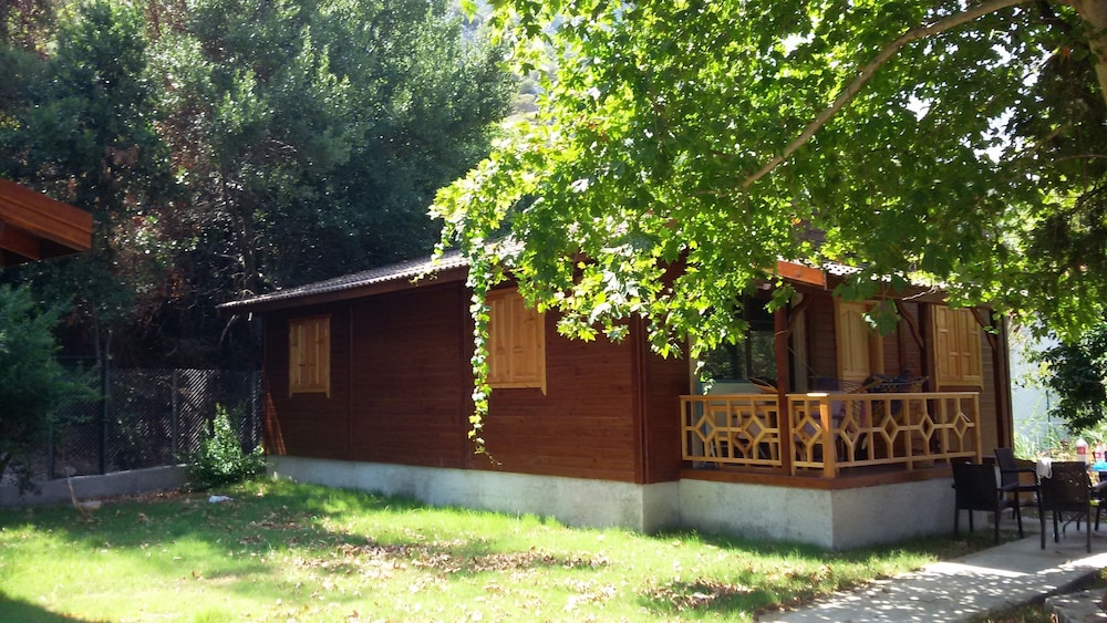 Maji Village 5/50