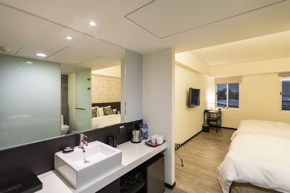 Home Rest Hotel 54/55