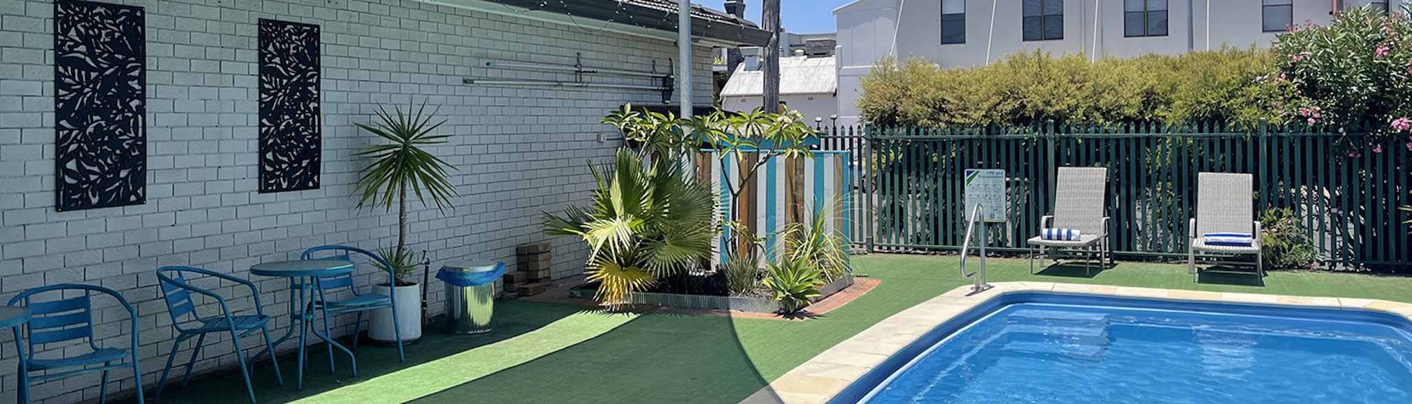 ADELONG MOTEL 29/29