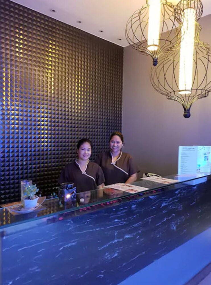 Azure Luxury Beach Suites By Vacationsph 30/50