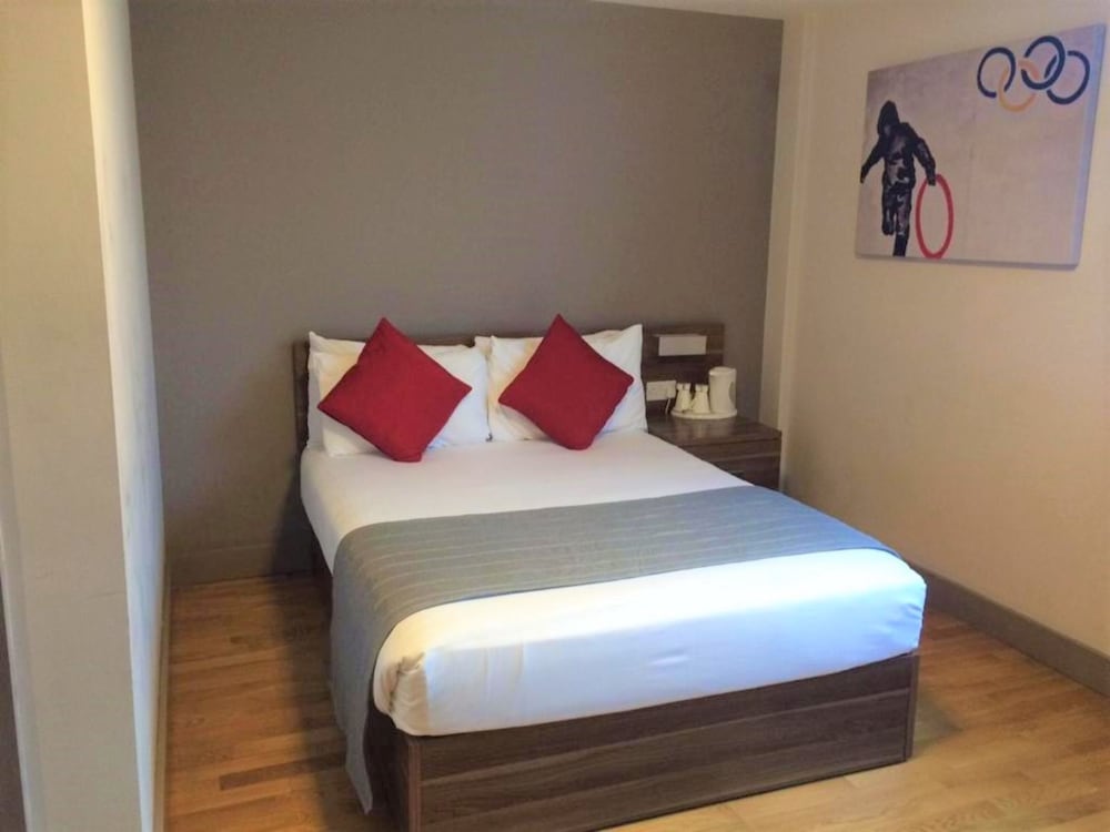 Britannia Study Hotel 22/66