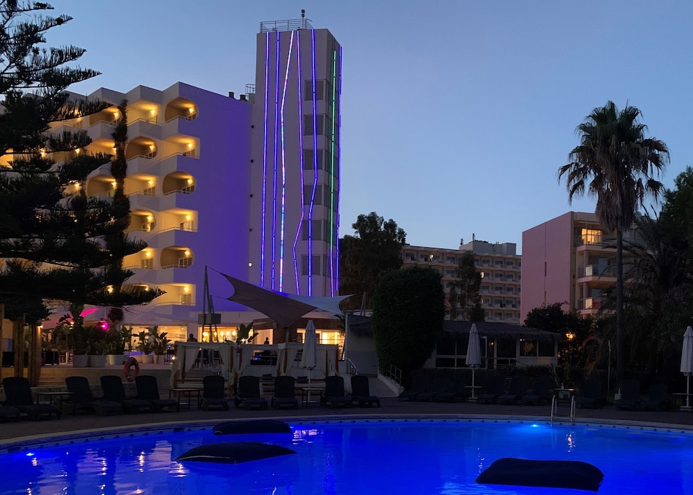 BG Hotel Pamplona 12/46
