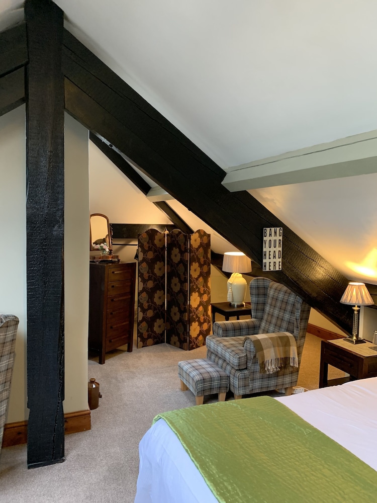 Ivythwaite Lodge 25/50