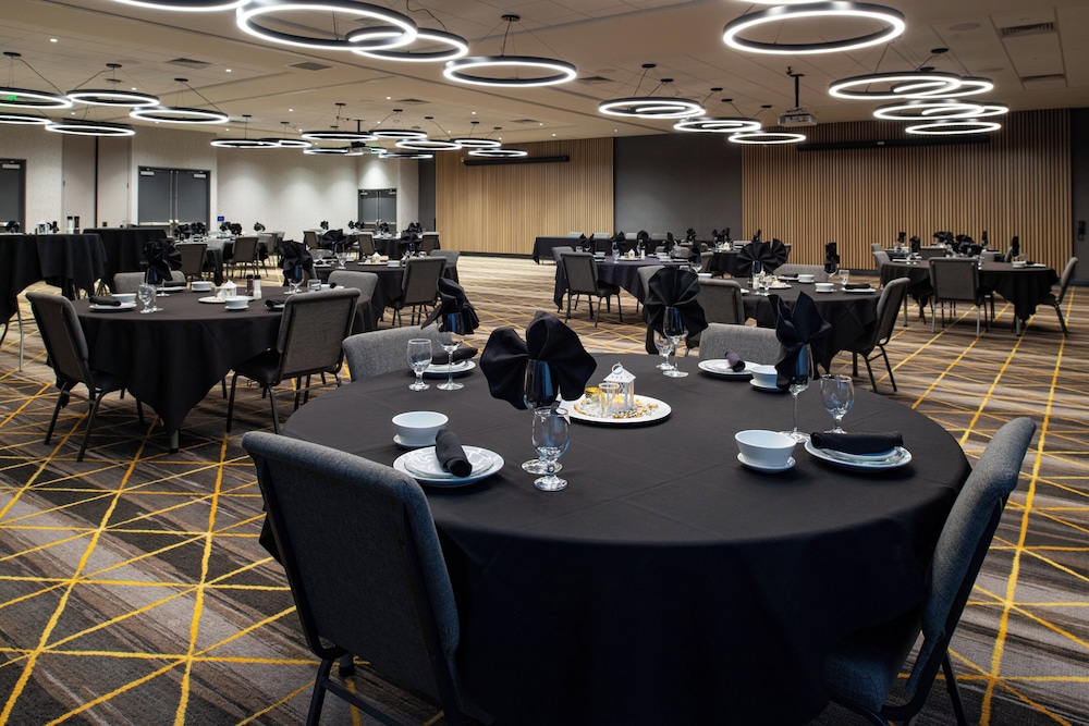 Holiday Inn Suites Idaho Falls 70/75