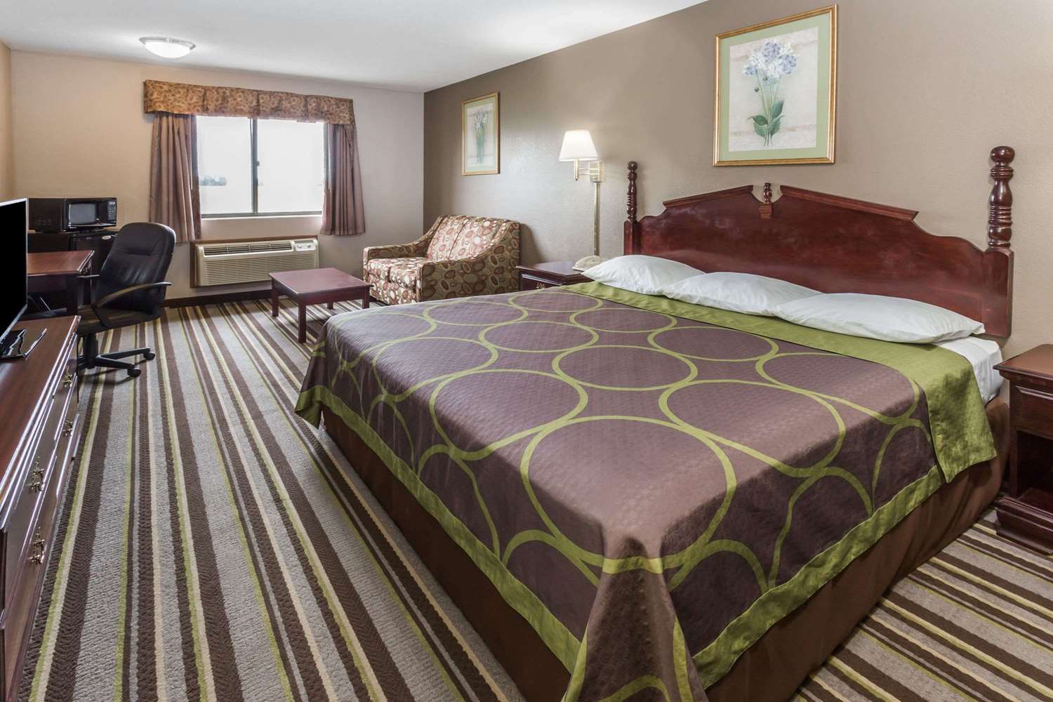 Super 8 by Wyndham Yorkville 4/16