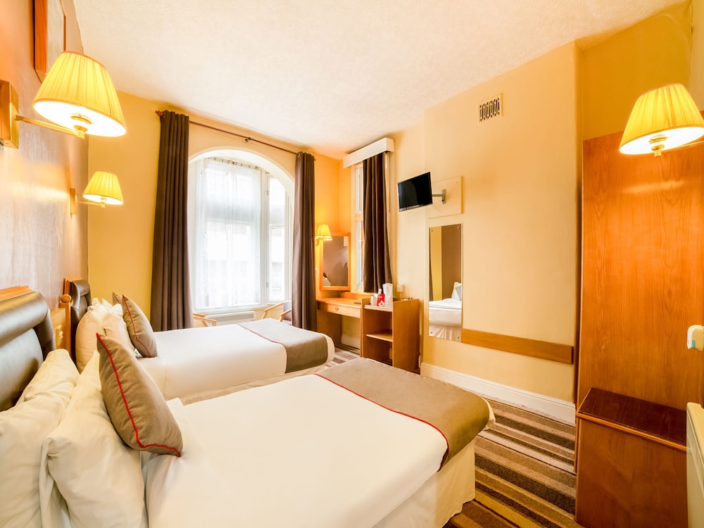 Cardiff Sandringham Hotel 31/53