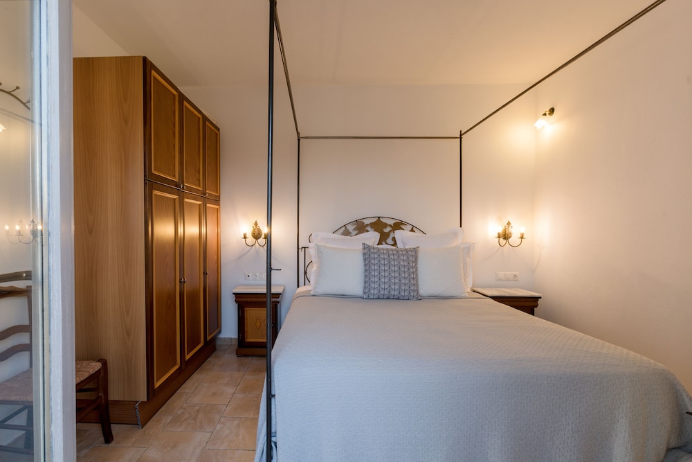 ELITE, SUITE, DOUBLE BED, SOFA