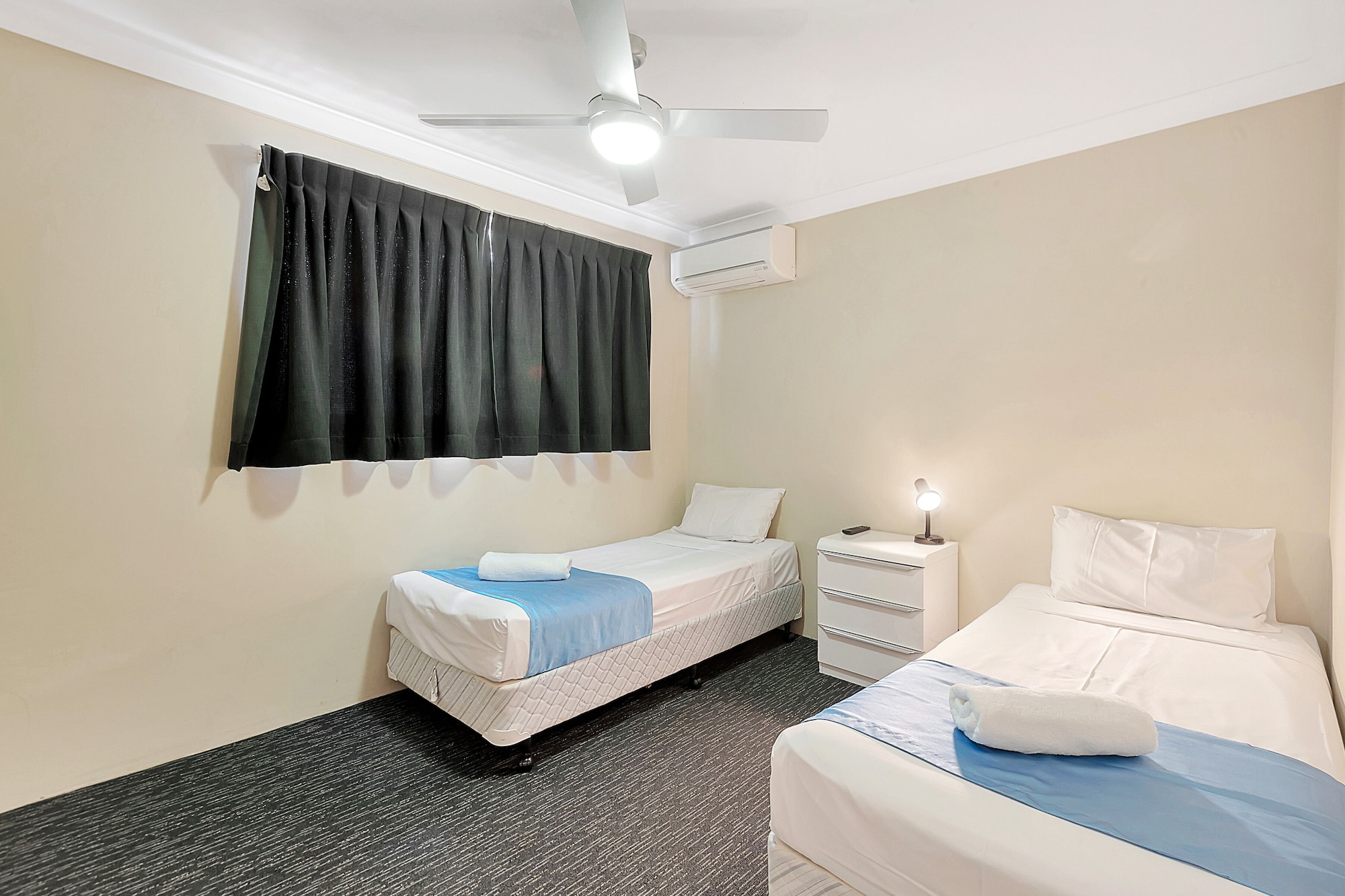3 BEDROOMS, STANDARD, KITCHEN
