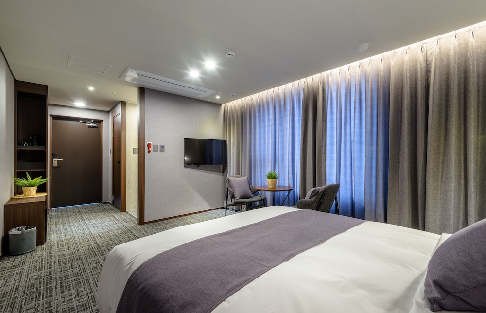 With Stay Hotel Jeju 13/29
