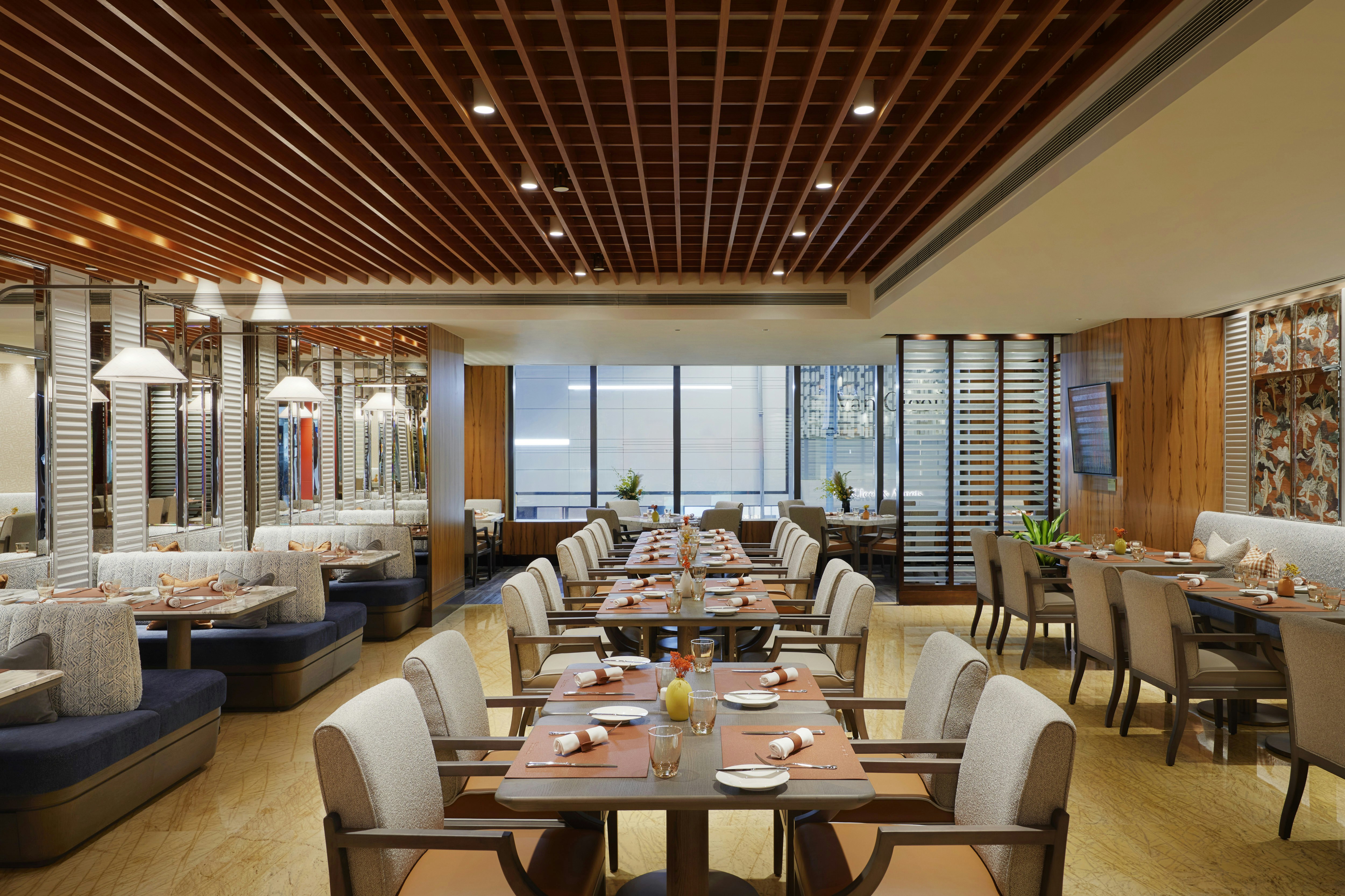 Mandarin Oriental Hong Kong 61/81