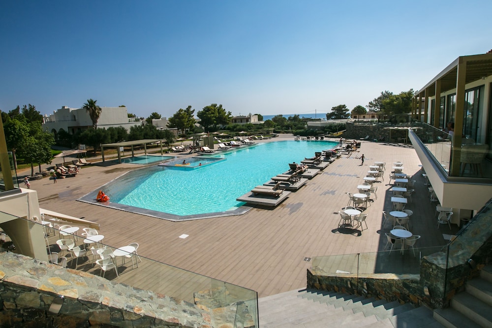 Almyra Hotel & Village 5/70