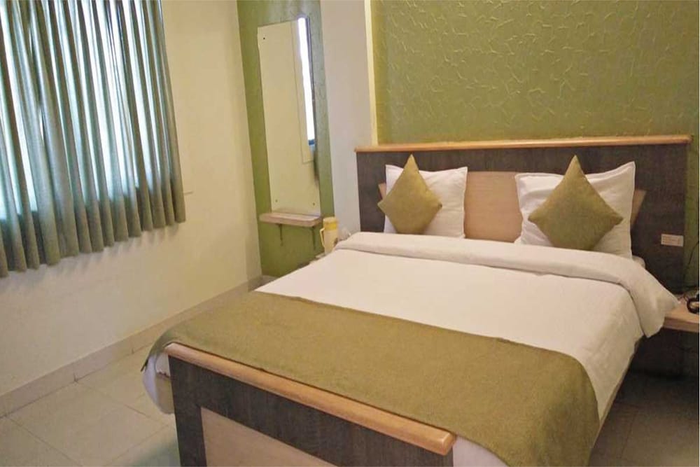 SUPERIOR, KING BED