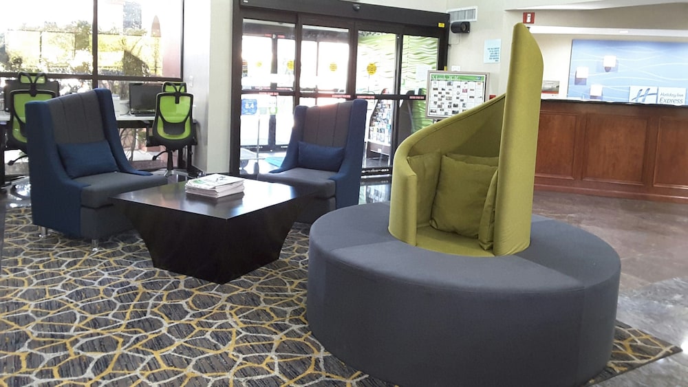 Holiday Inn Express Hotel Suites Lawrenceville 32/49