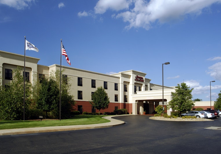 Hampton Inn & Suites Kalamazoo-Oshtemo 41/42
