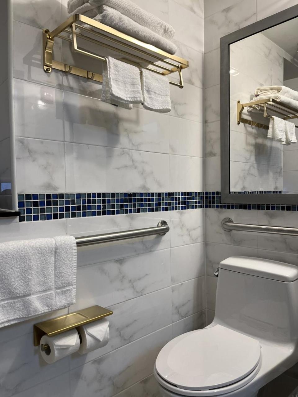 غرفة بسرير كوين، Hotel Richland LES 3/8