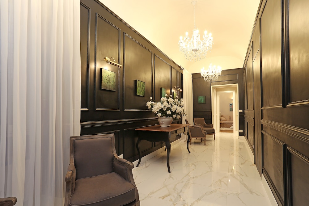 Spagna Art & Suites 49/58