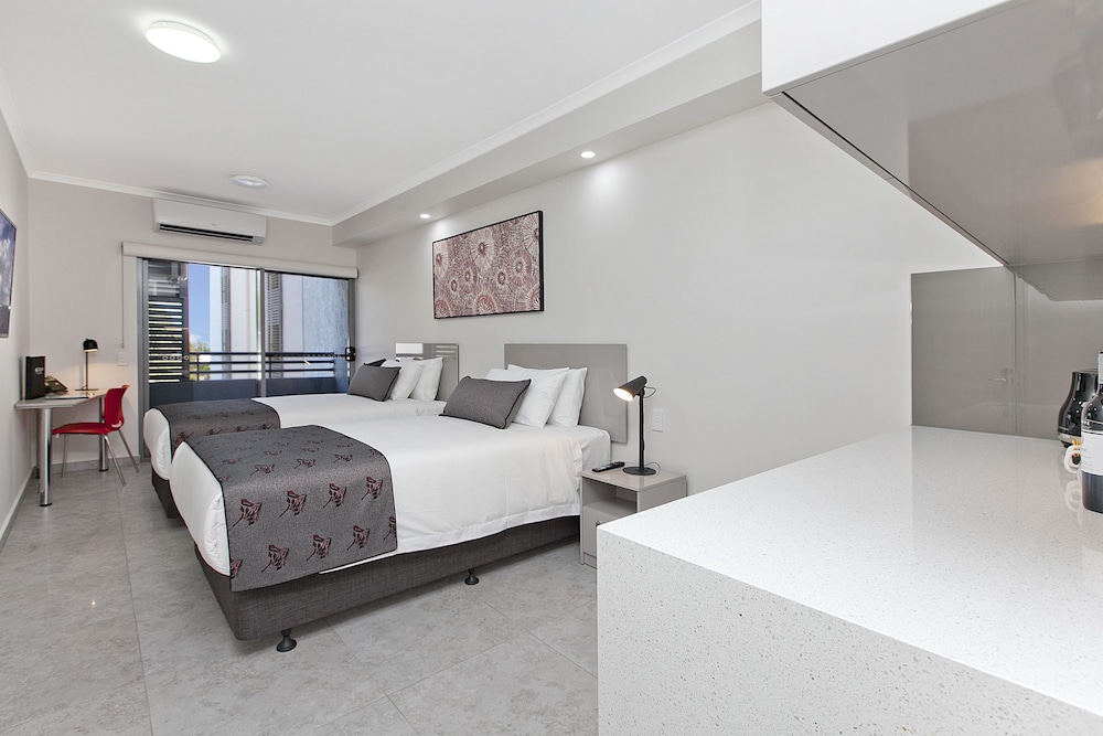 Argus Hotel Darwin 19/64