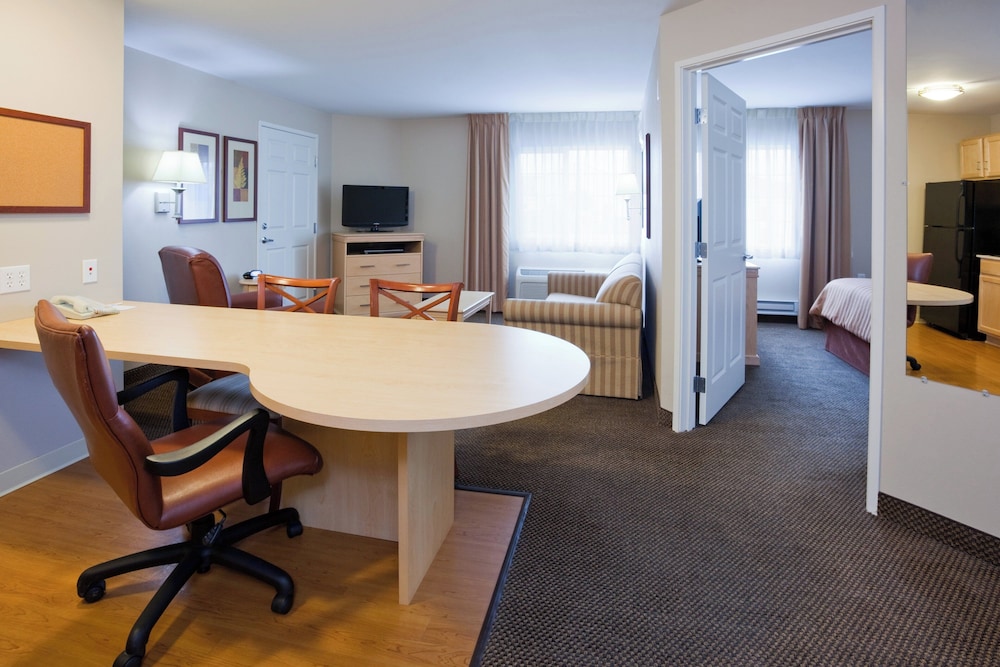 Candlewood Suites Milwaukee Brown Deer 28/29