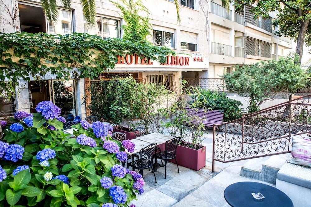 Hotel Albion 44/47