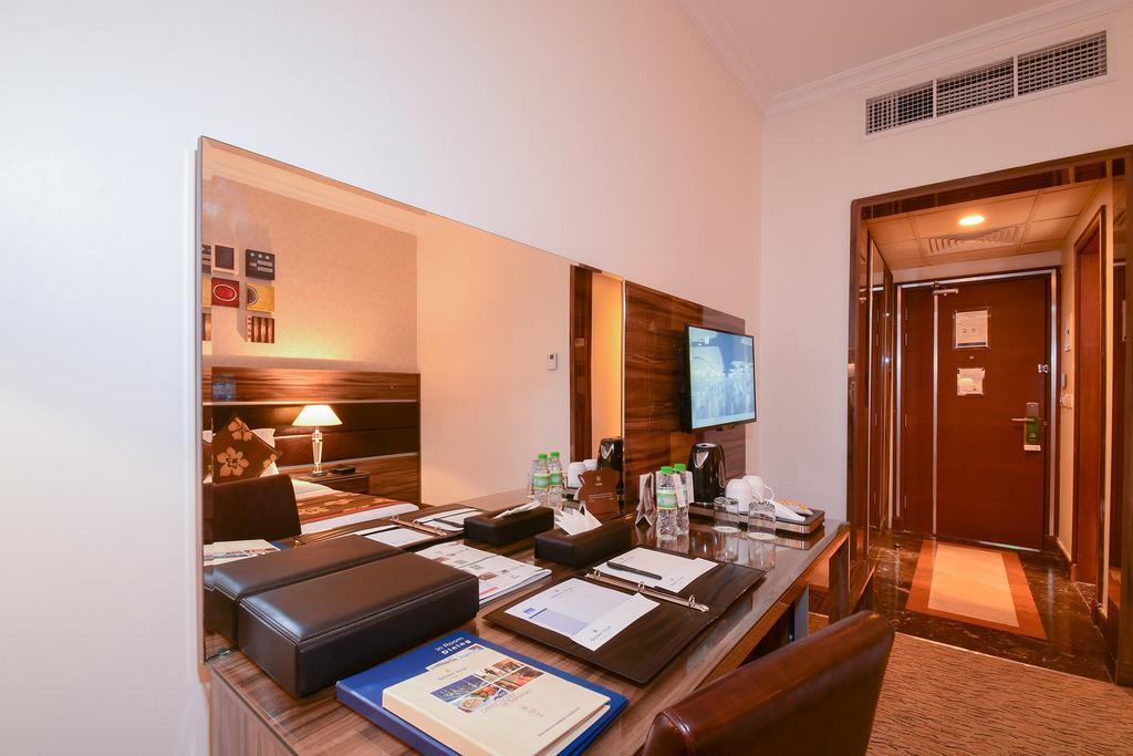 الأنصار جولدن توليب(Al Ansar Golden Tulip) 36/49