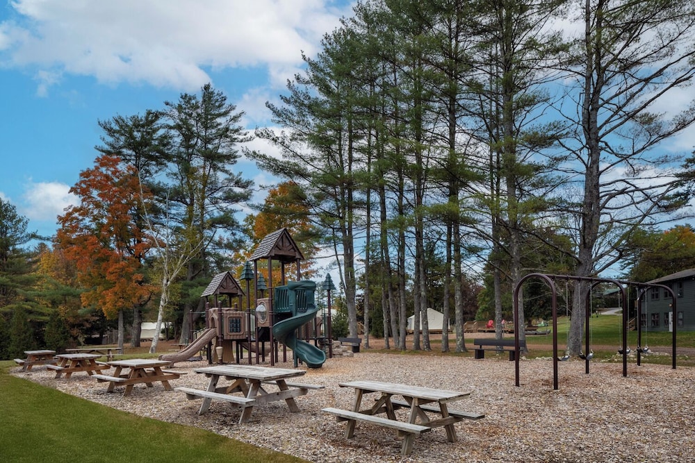 The Lodge at Schroon Lake 42/49