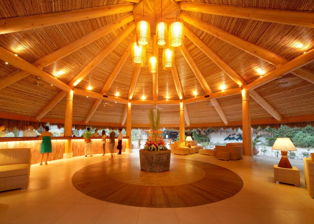 Bluewater Maribago Beach Resort 21/50