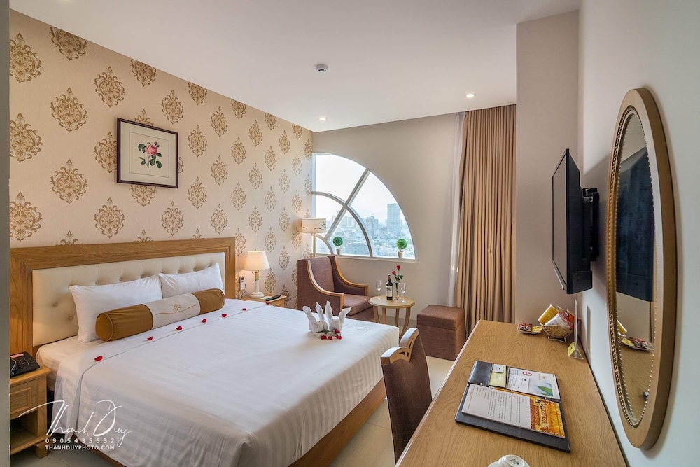 Royal Family Hotel Da Nang 19/50