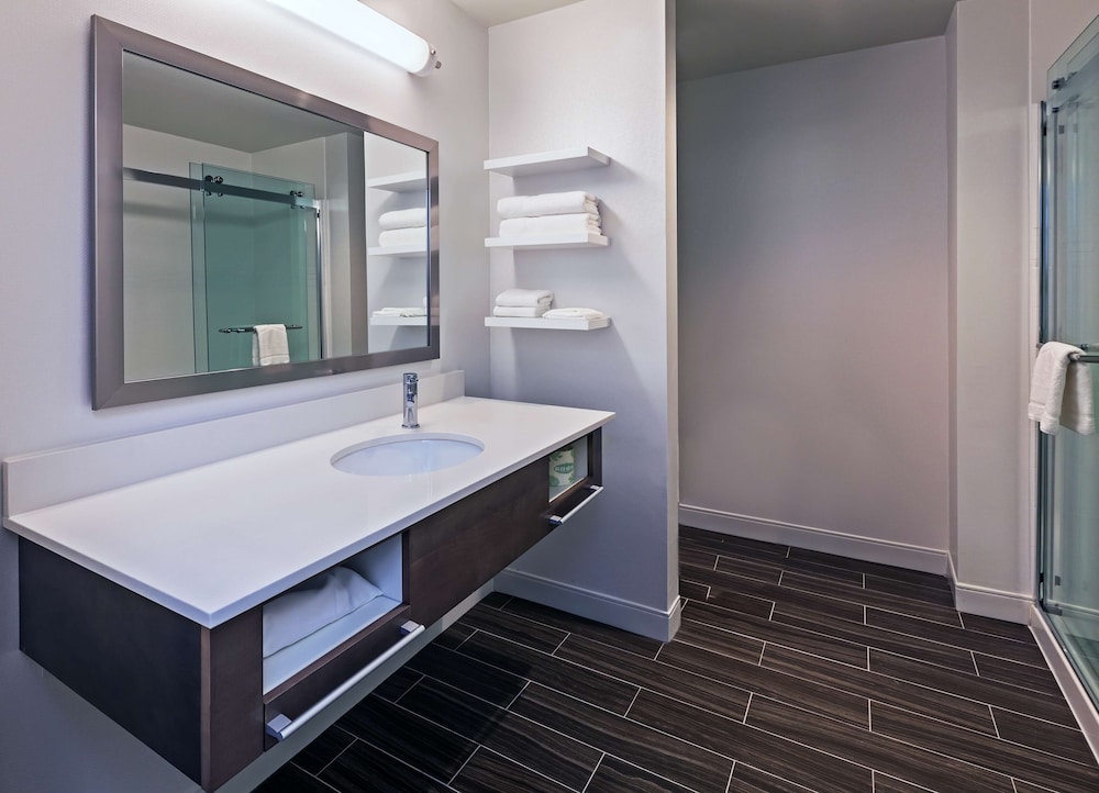 Hampton Inn And Suites Georgetown Austin North Tx 44/45