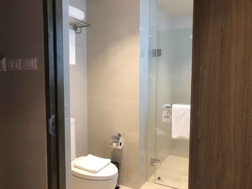 Seda Residences Makati 68/71