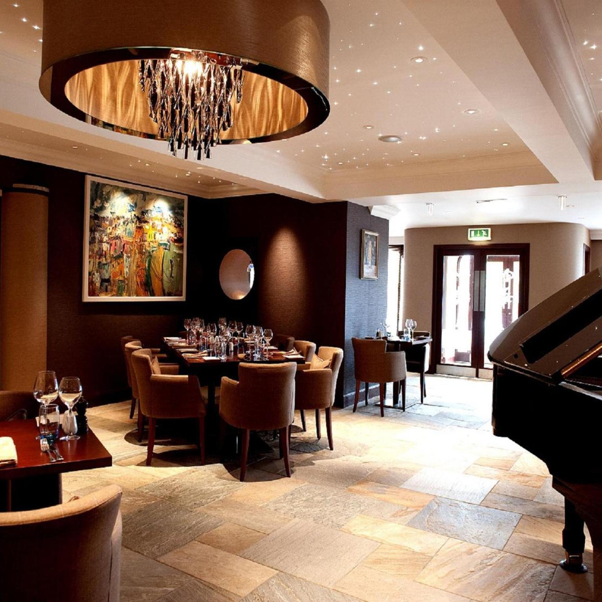 The Mansefield Hotel 39/59