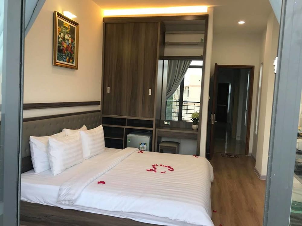SUITE, DOUBLE OR TWIN BED, RIVER VIEW, BALCONY