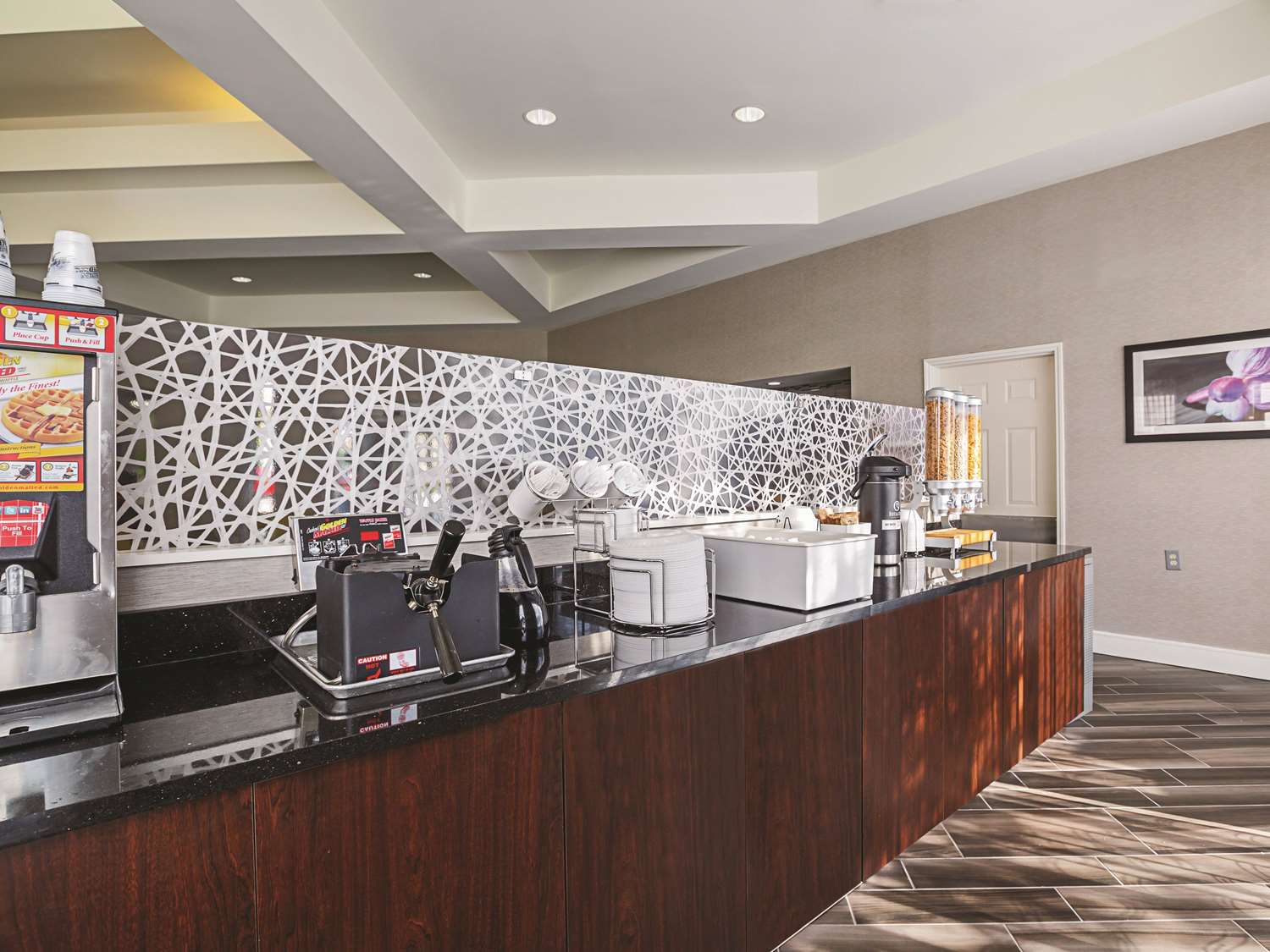 La Quinta Inn Suites By Wyndham Dallas Plano West 10/45