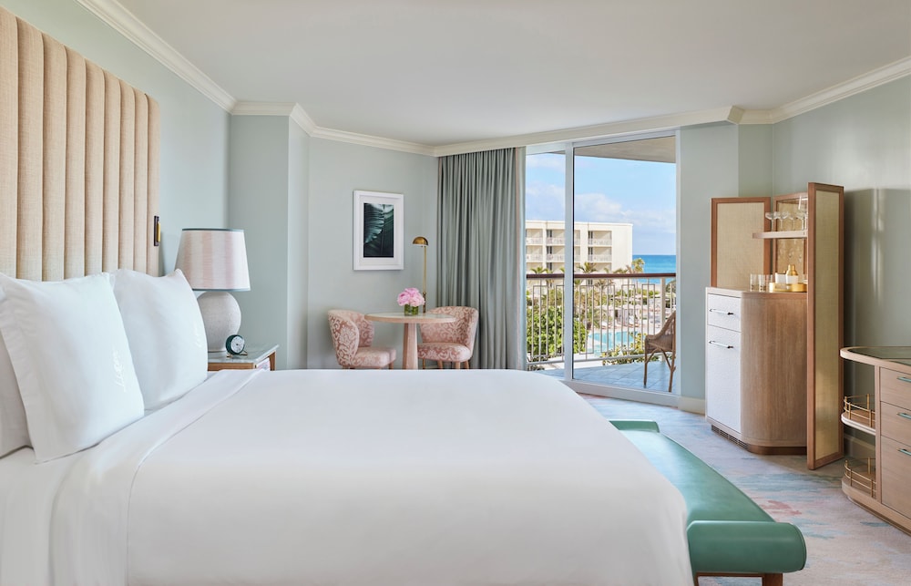 Room, King Bed, Palm View, Accessible