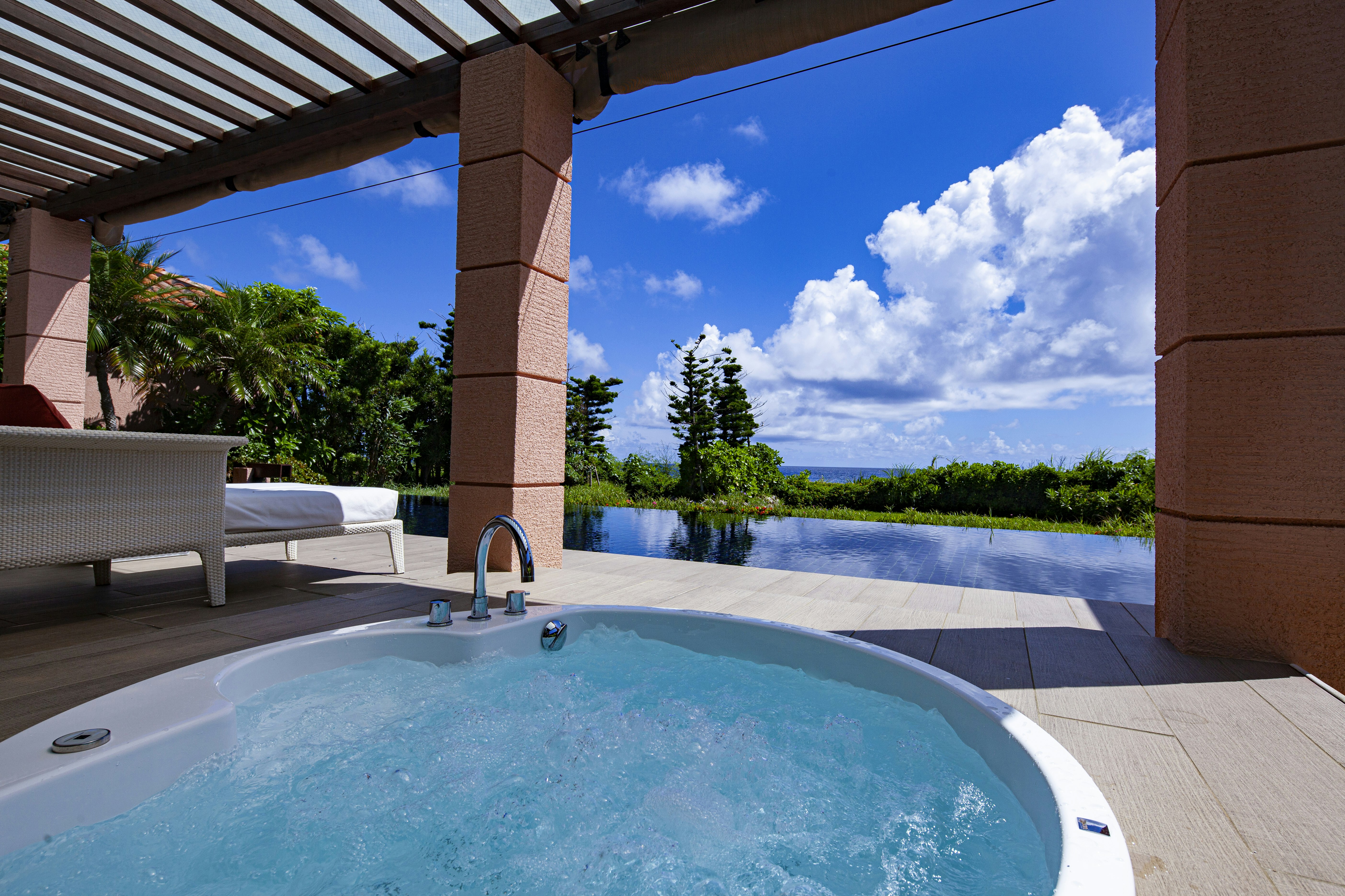 2 BEDROOMS, SUITE, VILLA, BAY FRONT