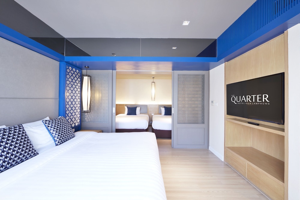 The Quarter Hualamphong by UHG 24/69