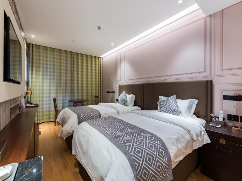 GreenTree Eastern Xuzhou High Speed Railway Station West Exit Station Hotel 37/60