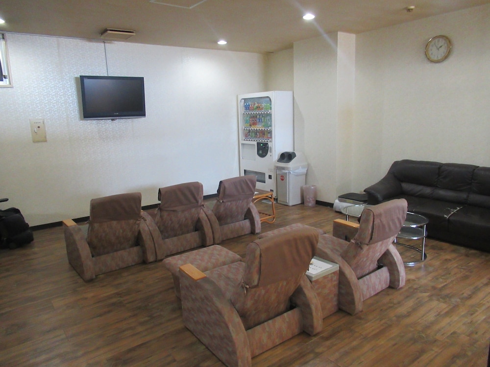 Tsurusaki Hotel 40/50