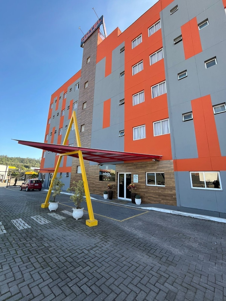 Hotel Infinity 31/36