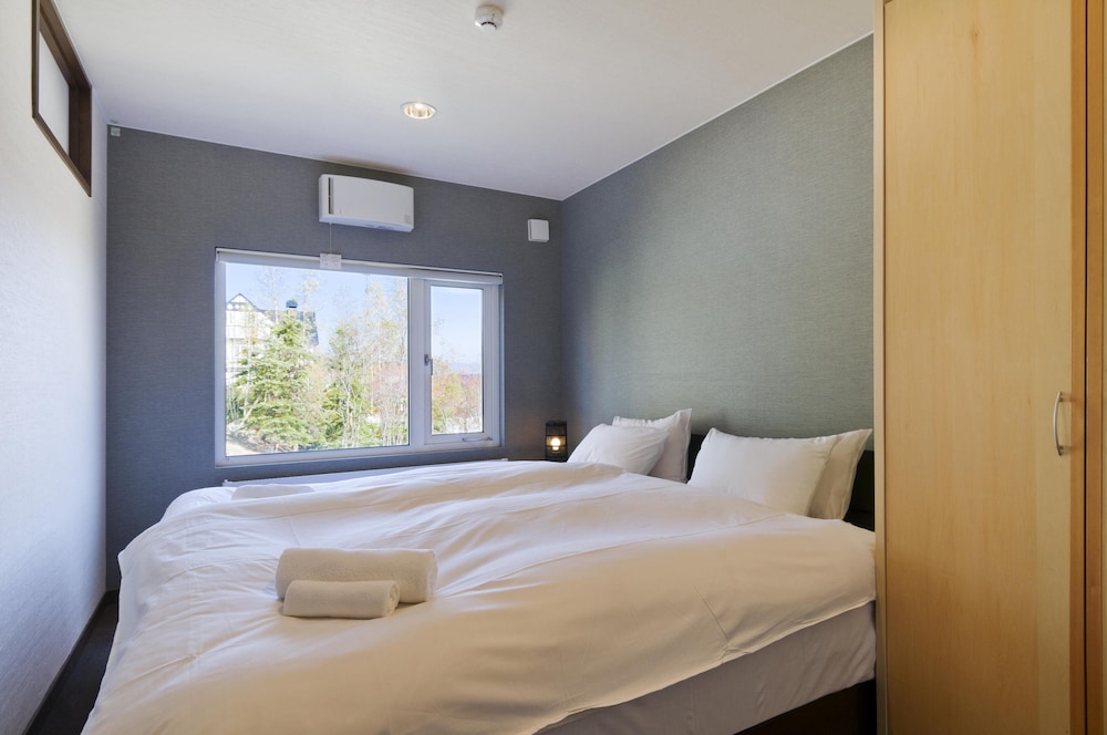 5 BEDROOMS, HOUSE, 4 BEDS, 2 DOUBLE BEDS, 4 BUNK BEDS