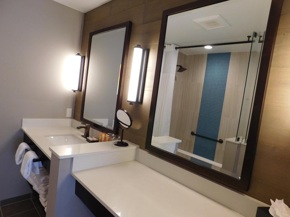Wave Street Inn 28/41