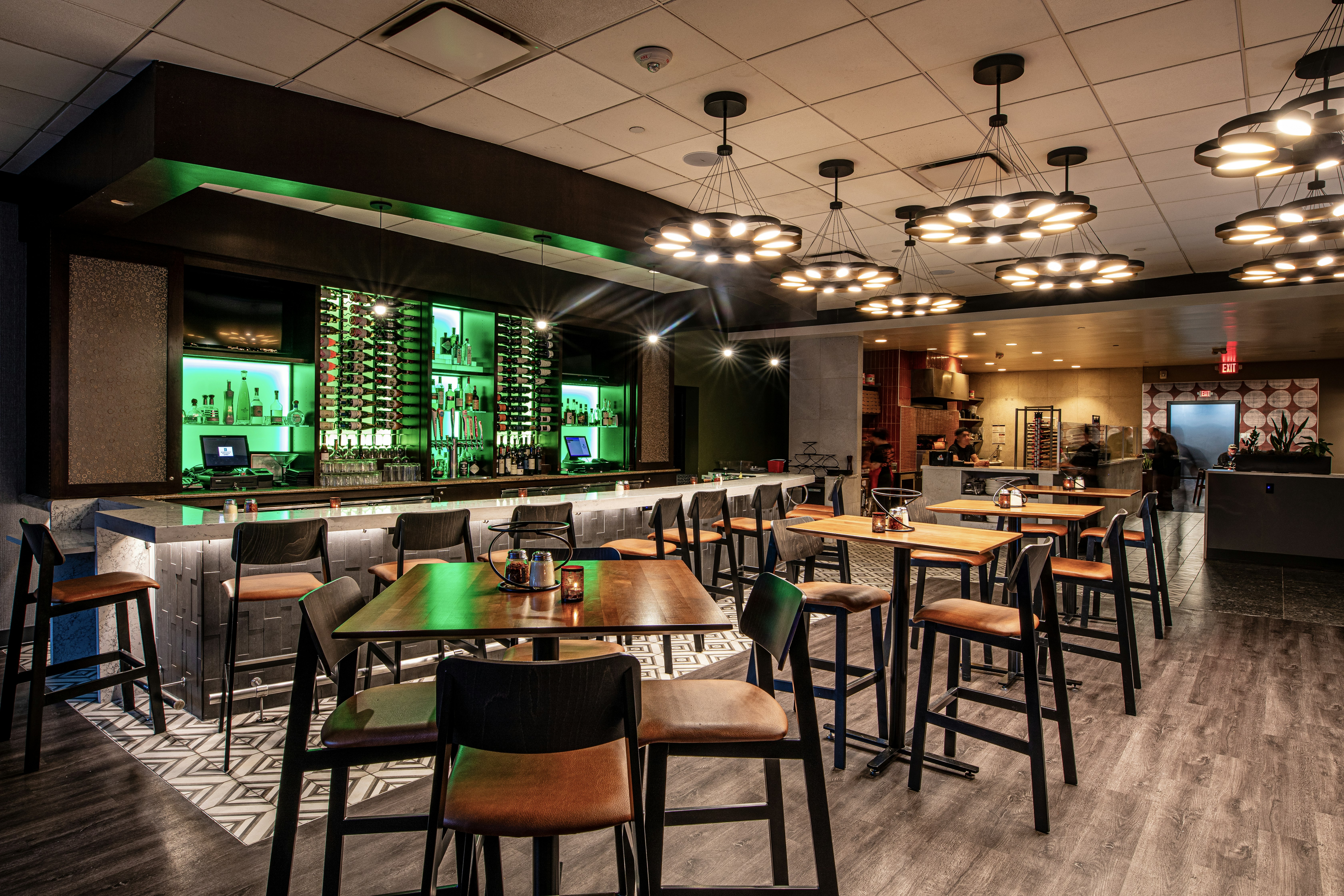 Embassy Suites by Hilton Chicago O'Hare Rosemont 40/64