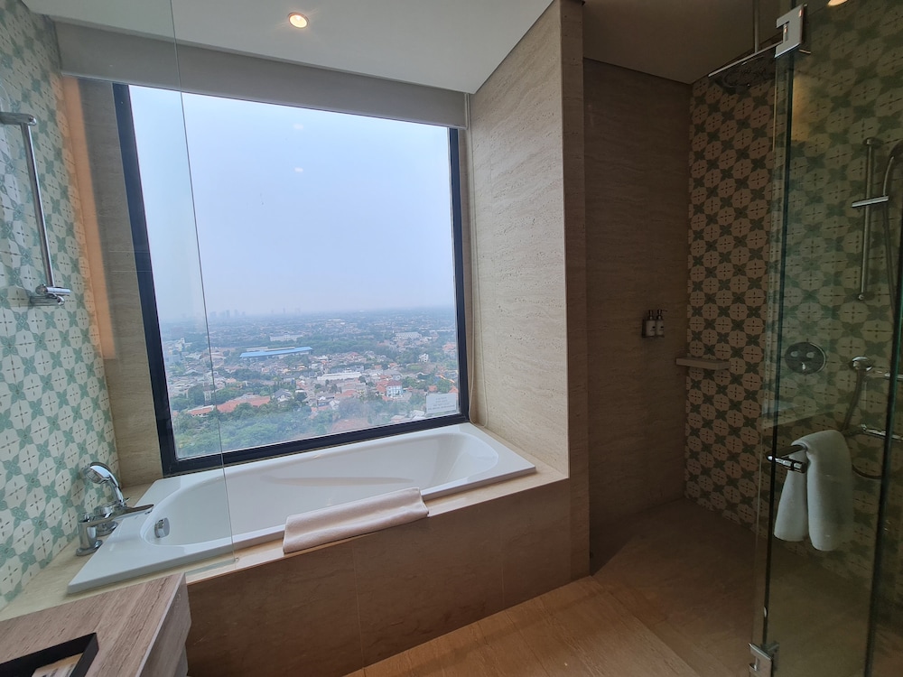Trembesi Hotel BSD 50/50