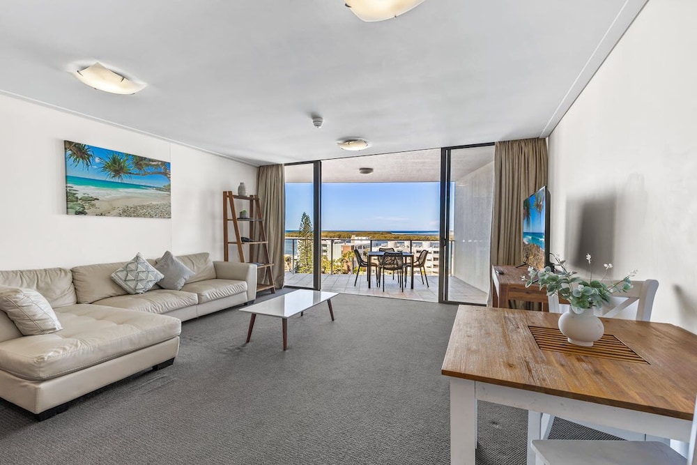 Ocean Views Resort 50/70