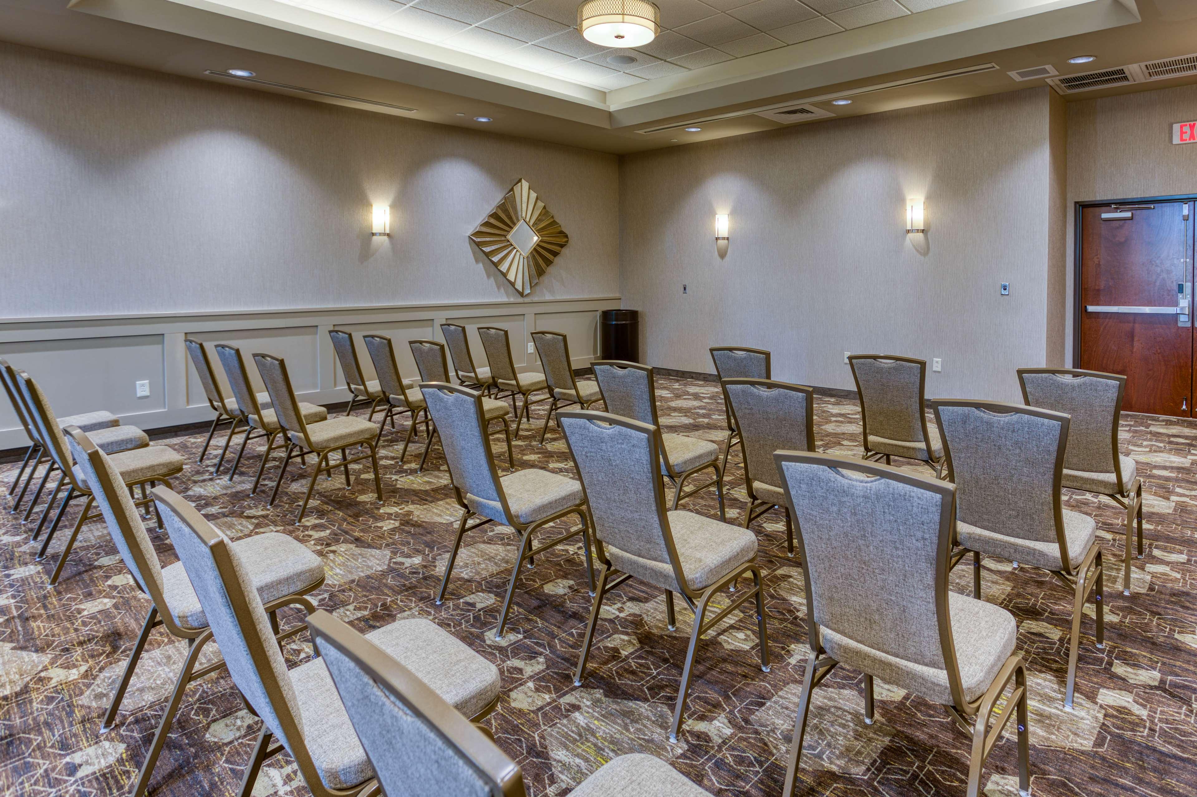 Drury Inn and Suites Cincinnati Northeast Mason 30/37