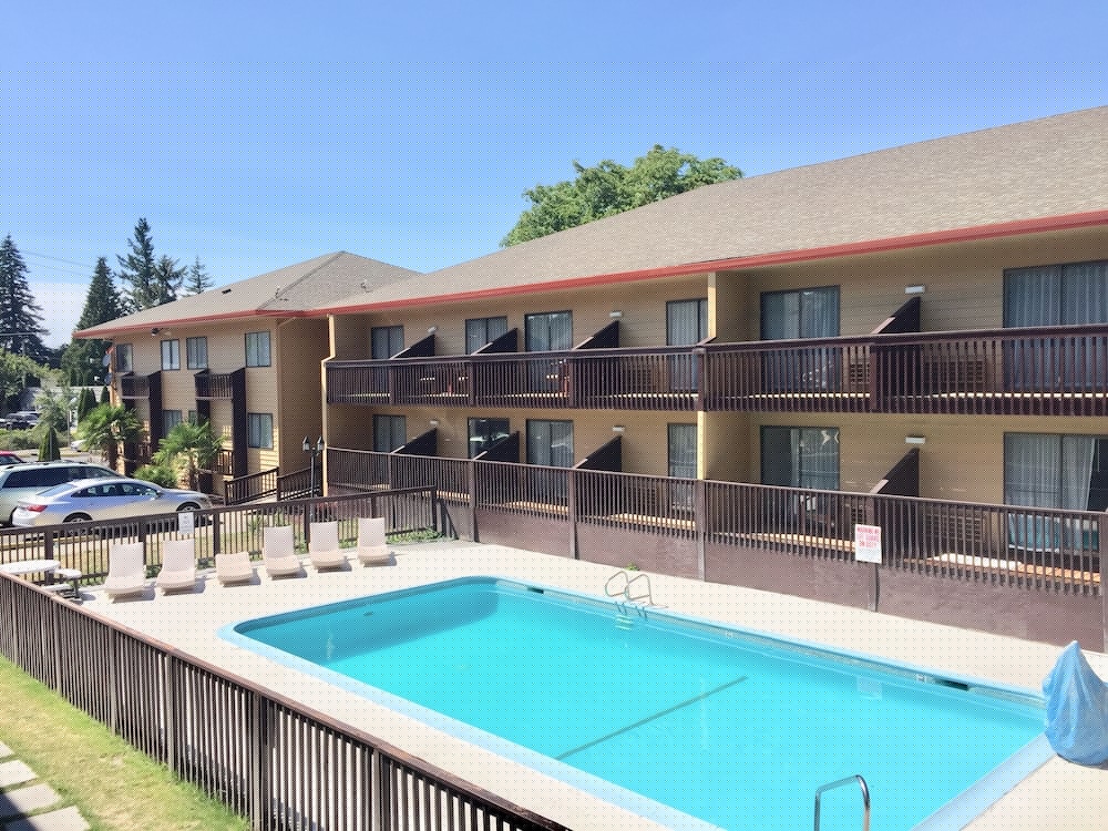 Quality Inn Portland Airport PDX OR 2/34